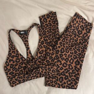 Beach Riot Piper leggings and sports bra set in leopard - M